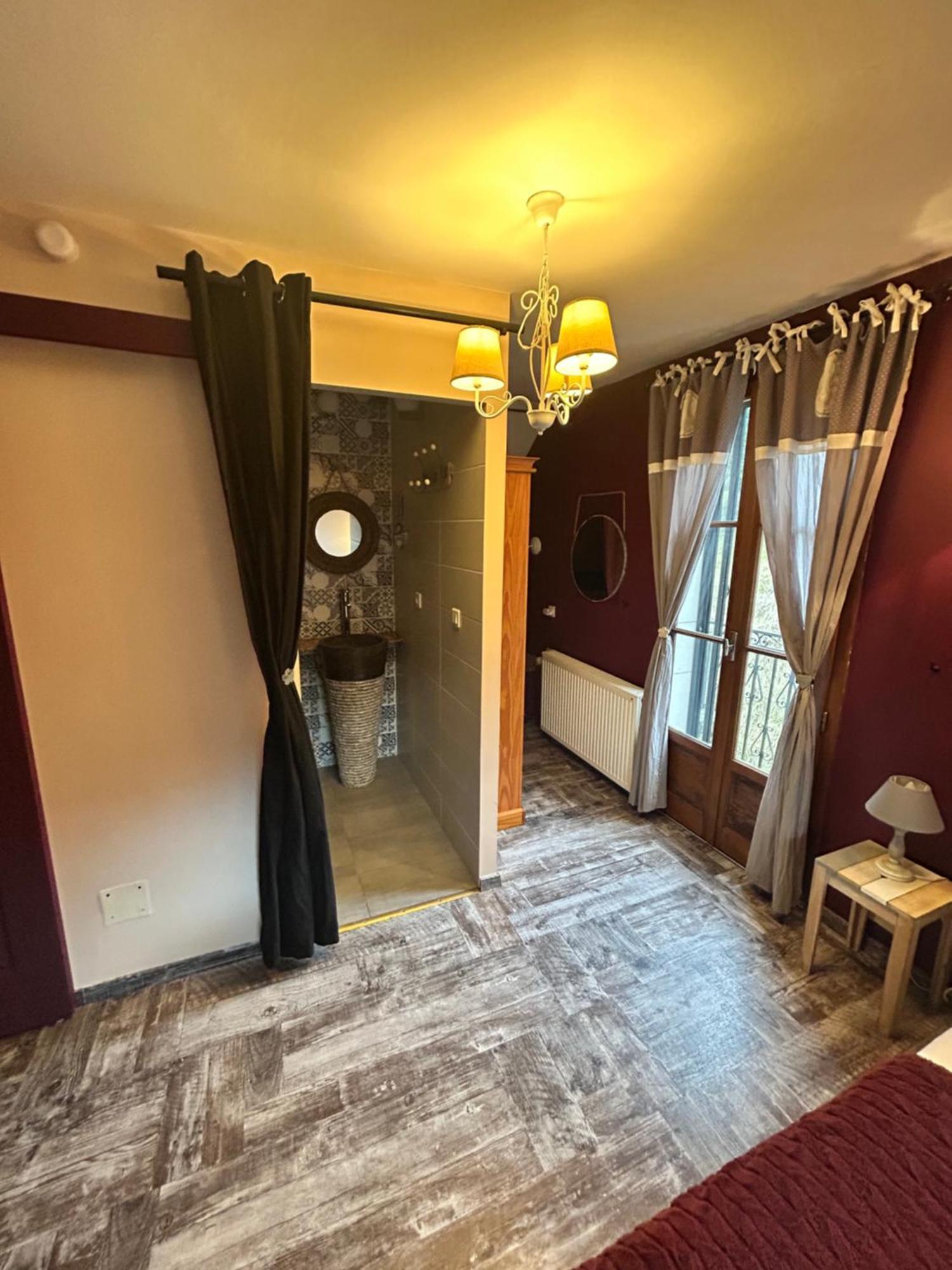 Bed and Breakfast Le D'Tour Gourmand Toulouse-le-Chateau Exterior foto