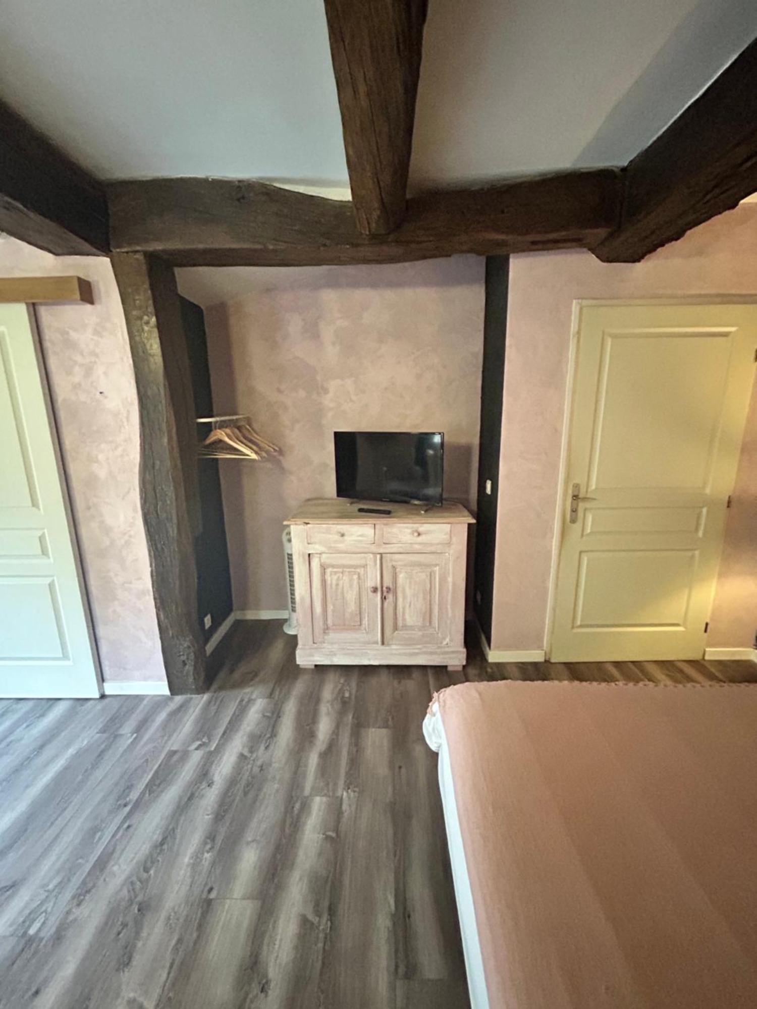 Bed and Breakfast Le D'Tour Gourmand Toulouse-le-Chateau Exterior foto