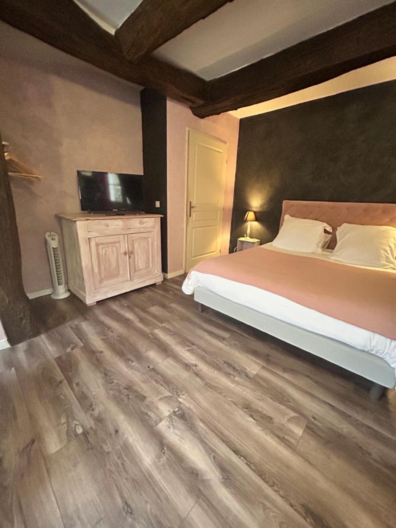 Bed and Breakfast Le D'Tour Gourmand Toulouse-le-Chateau Exterior foto